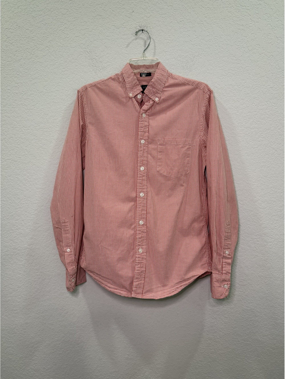 J.Crew Men's Red and White Gingham Slim Fit Button Down - S